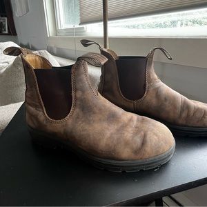 Blundstone Boots - Men's Classic 585's - Size 7 - Rustic Brown